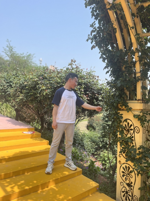 罗湘的第一张照片--四川上门女婿服务网